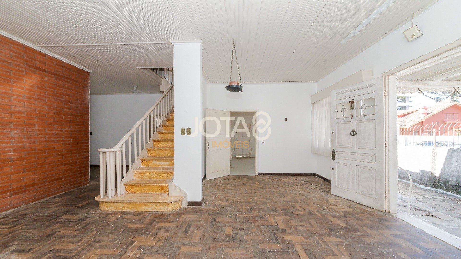 CASA COMERCIAL COM EXCELENTE LOCALIZAÇÃO NO BIGORRILHO