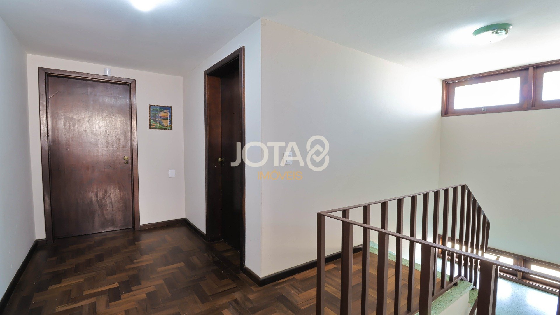 CASA COMERCIAL OU RESIDENCIAL EM ÓTIMA LOCALIZAÇÃO