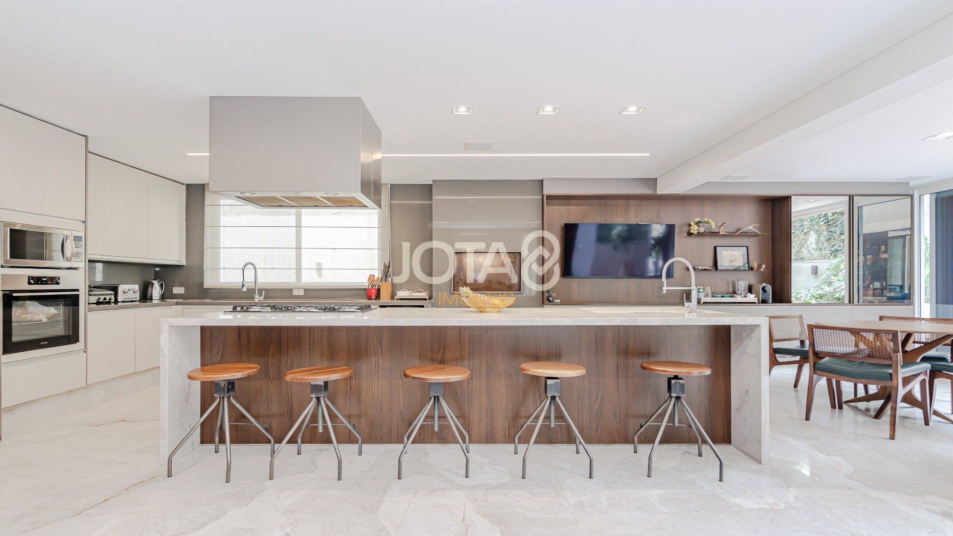 CASA MARAVILHOSA COM 4 SUITES  EM CONDOMINIO NO CAMPO COMPRIDO