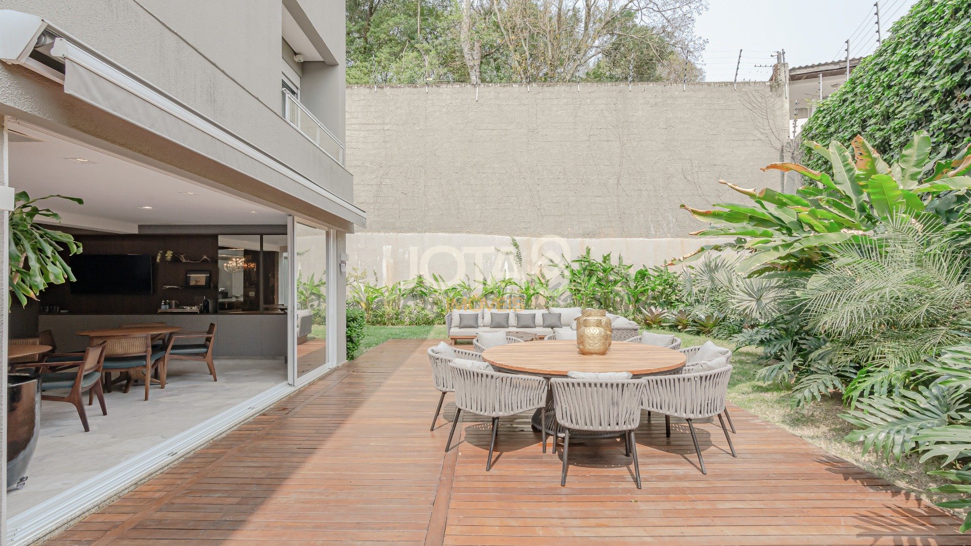 CASA MARAVILHOSA COM 4 SUITES  EM CONDOMINIO NO CAMPO COMPRIDO
