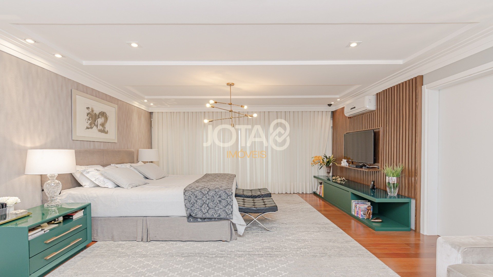 CASA MARAVILHOSA COM 4 SUITES  EM CONDOMINIO NO CAMPO COMPRIDO