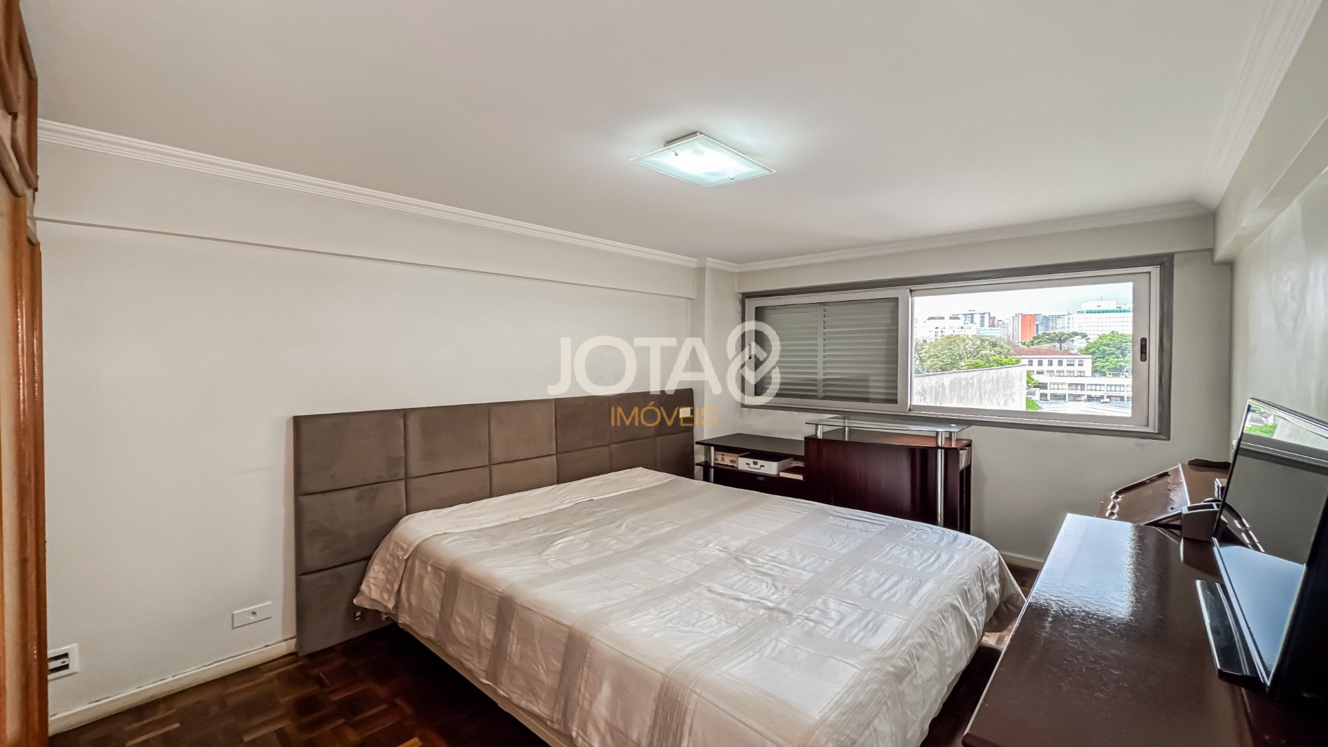 APARTAMENTO 3 DORMITÓRIOS, 2 VAGAS, FACE NORTE NA PRAÇA ESPANHA