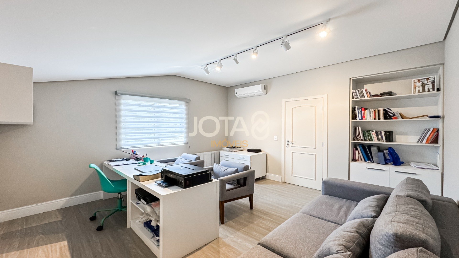 CASA EM CONDOMÍNIO FECHADO NO CAMPO COMPRIDO!