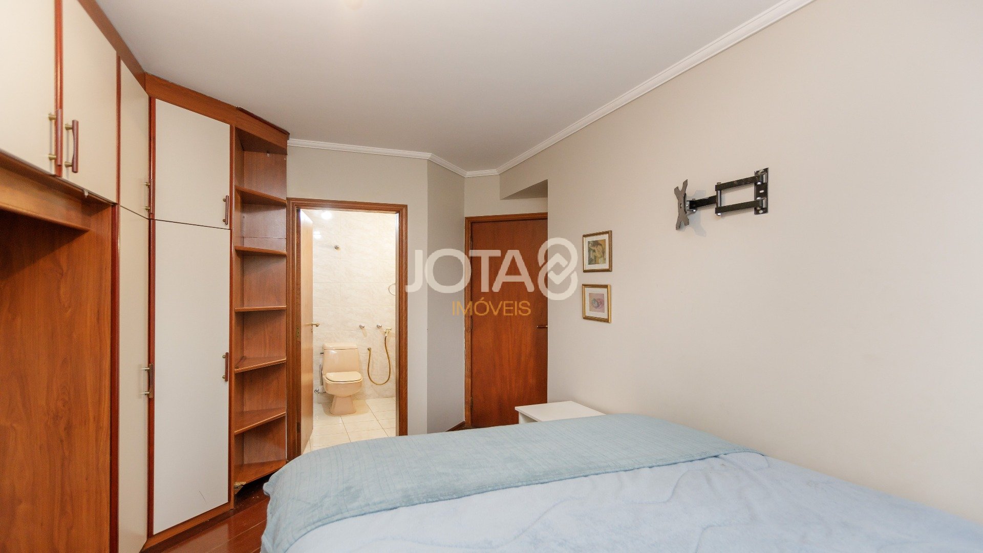 APARTAMENTO COM 4 QUARTOS NO CHAMPAGNAT