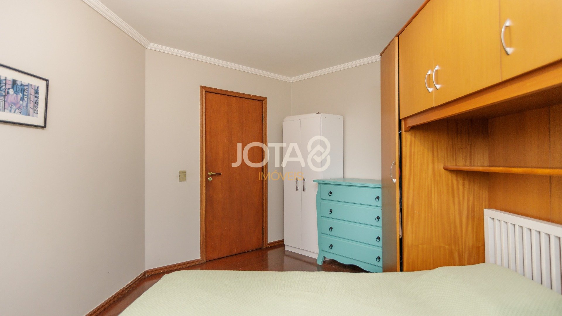 APARTAMENTO COM 4 QUARTOS NO CHAMPAGNAT