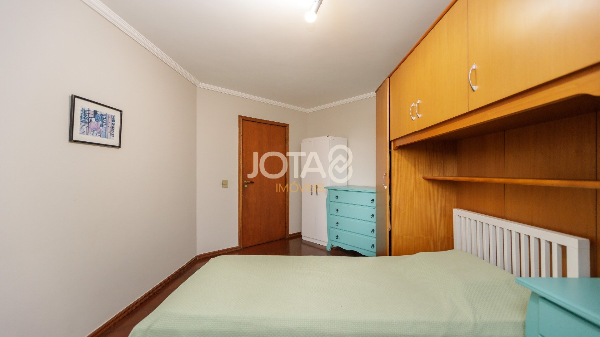 APARTAMENTO COM 4 QUARTOS NO CHAMPAGNAT