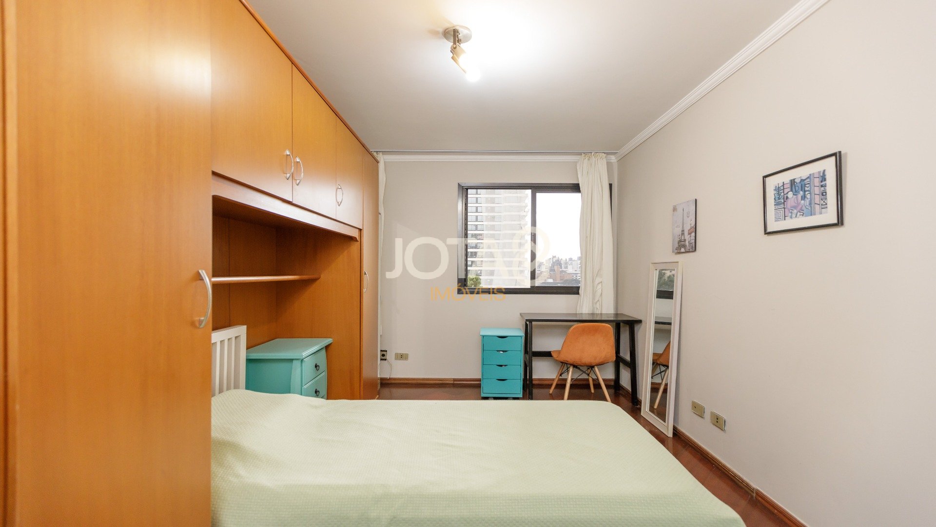 APARTAMENTO COM 4 QUARTOS NO CHAMPAGNAT