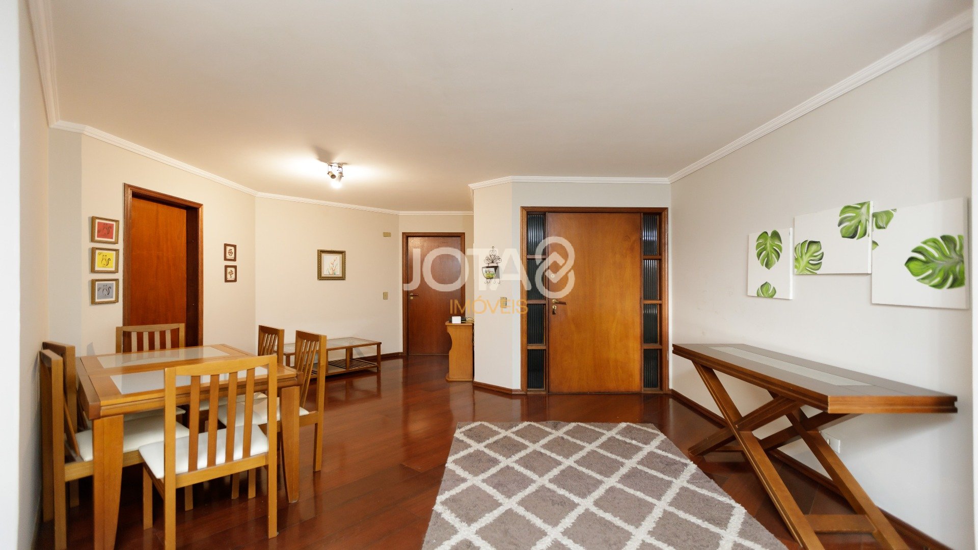 APARTAMENTO COM 4 QUARTOS NO CHAMPAGNAT