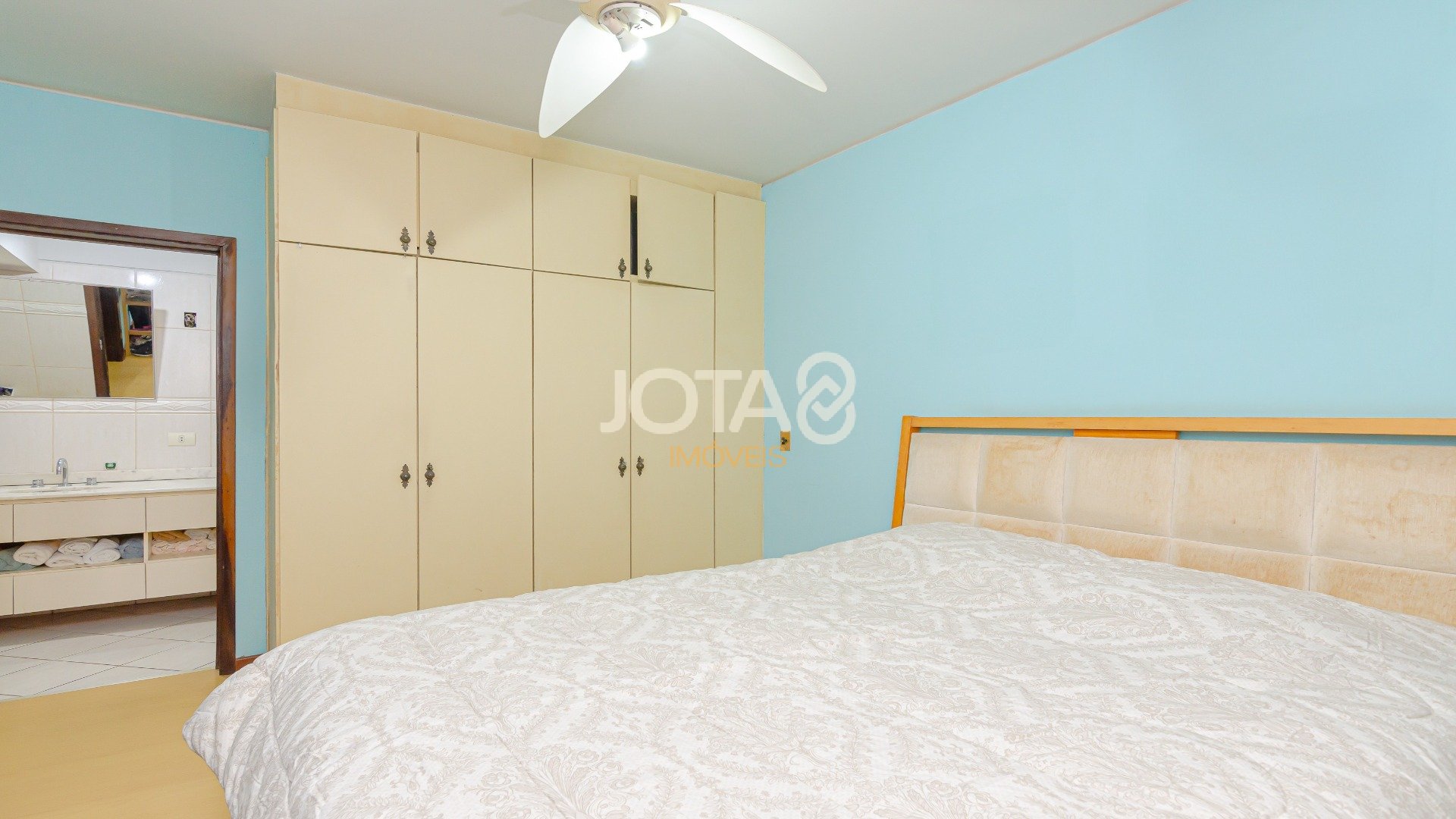 APARTAMENTO 3 QUARTOS 1 VAGA NO BATEL