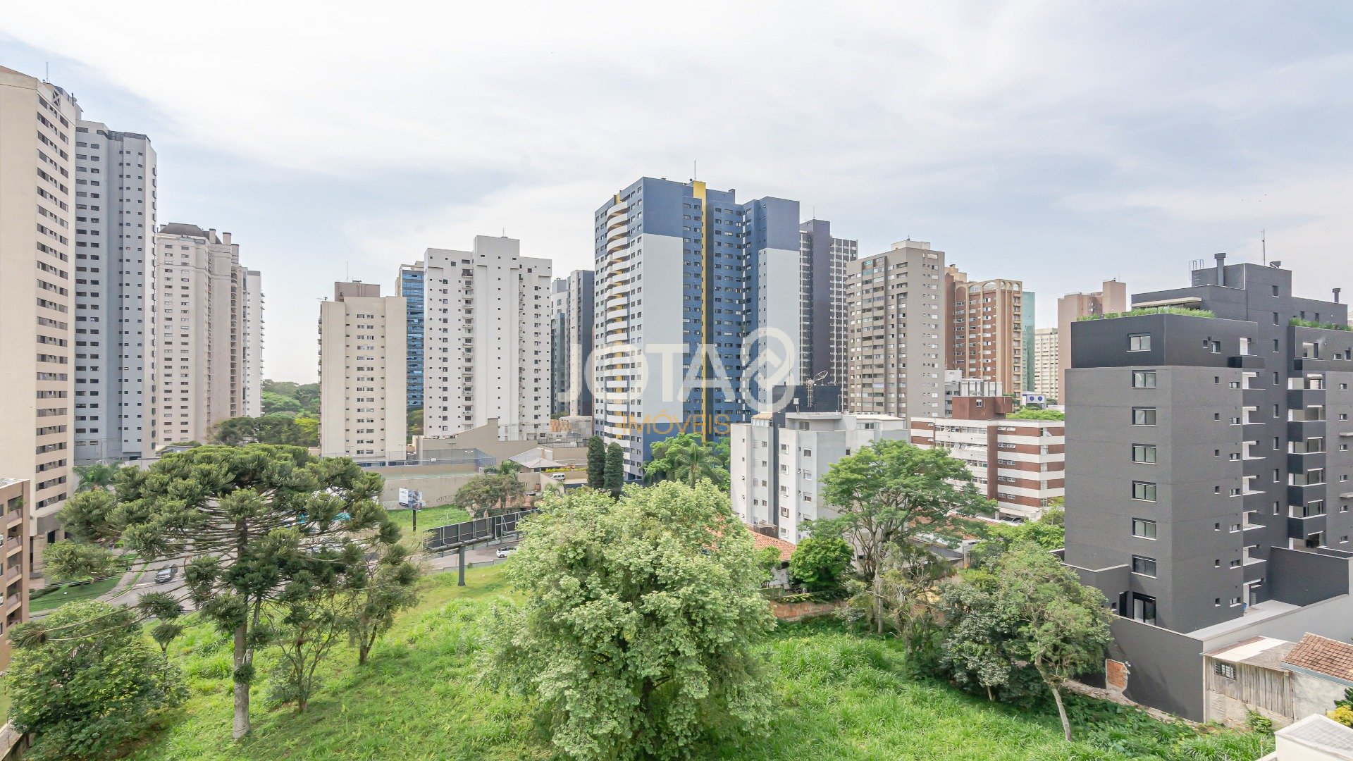 APARTAMENTO 3 QUARTOS, 2 SUÍTES E COZINHA ABERTA NO BIGORRILHO