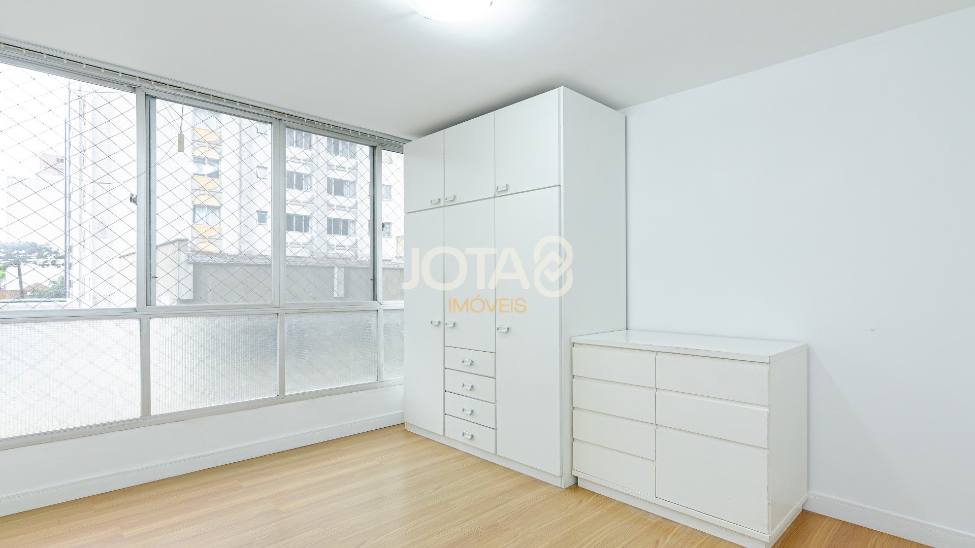 APARTAMENTO 03 DORMITÓRIOS REGIÃO CENTRAL