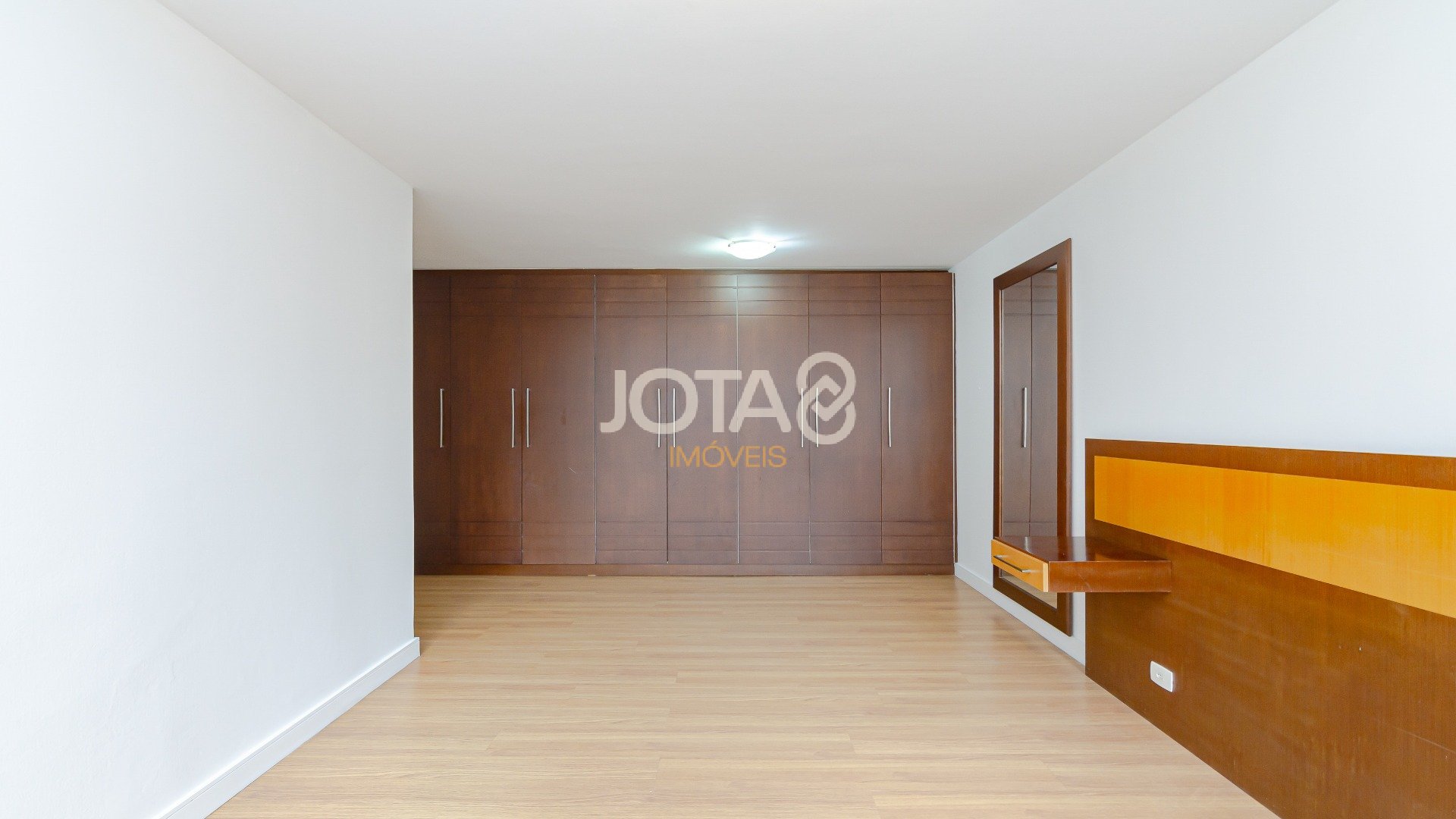 APARTAMENTO 03 DORMITÓRIOS REGIÃO CENTRAL