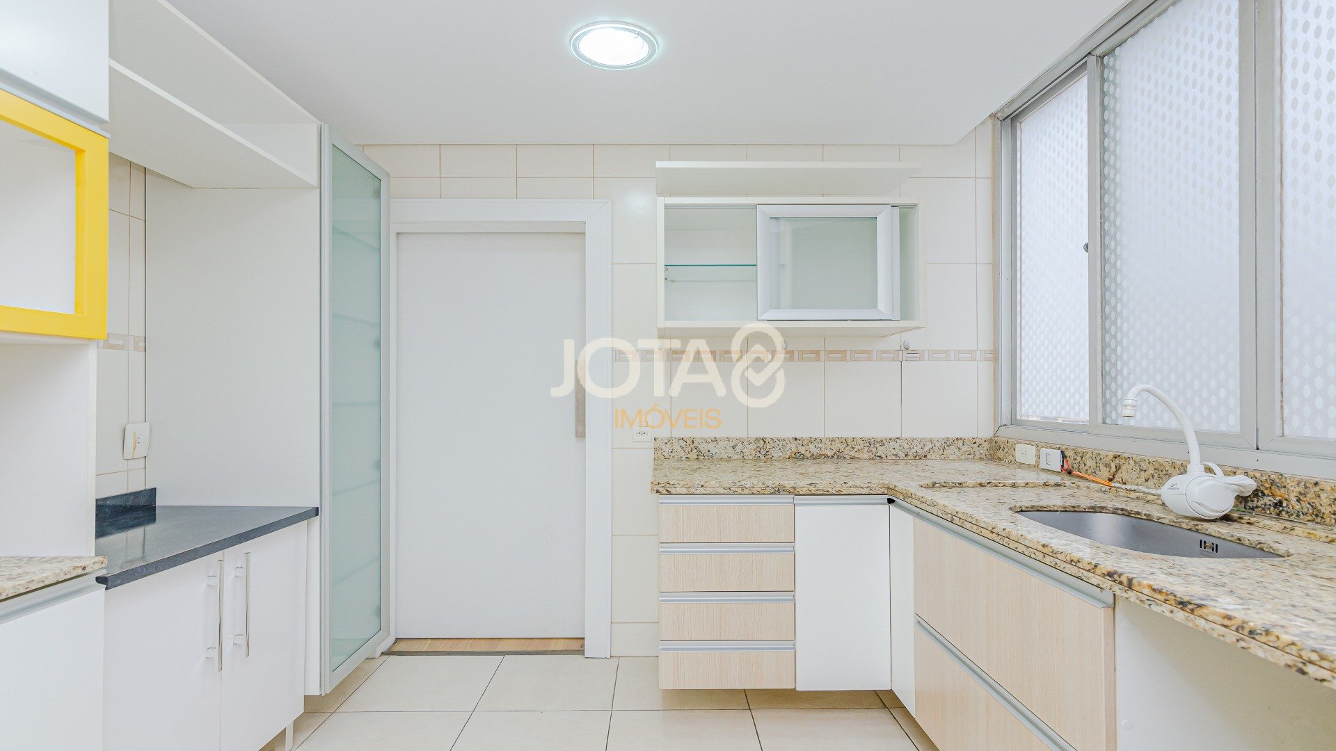 APARTAMENTO 03 DORMITÓRIOS REGIÃO CENTRAL