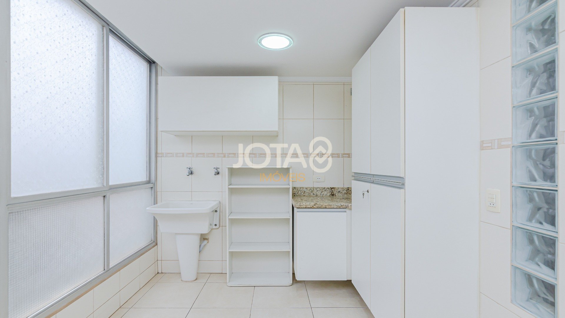 APARTAMENTO 03 DORMITÓRIOS REGIÃO CENTRAL