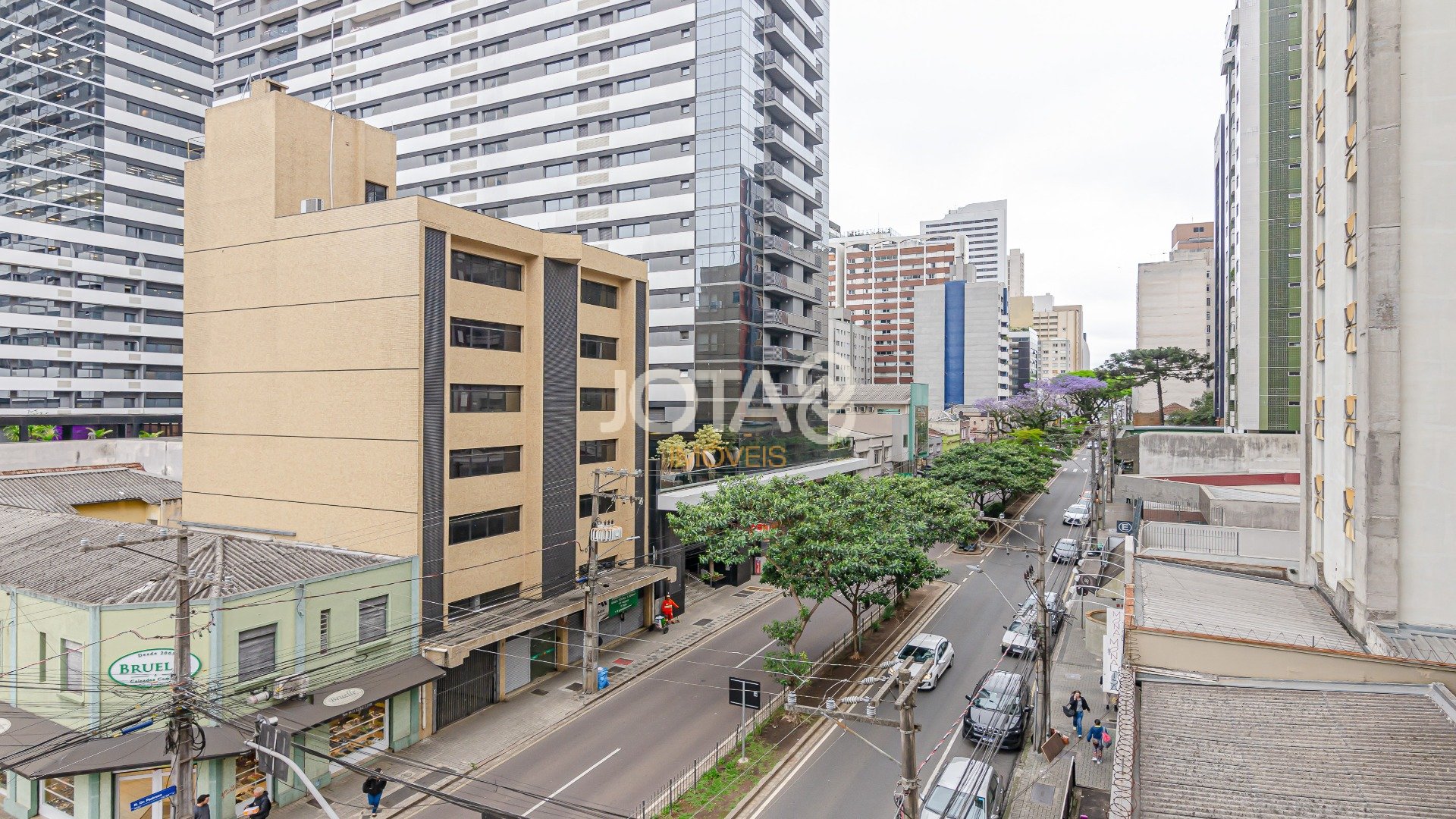 APARTAMENTO 03 DORMITÓRIOS REGIÃO CENTRAL