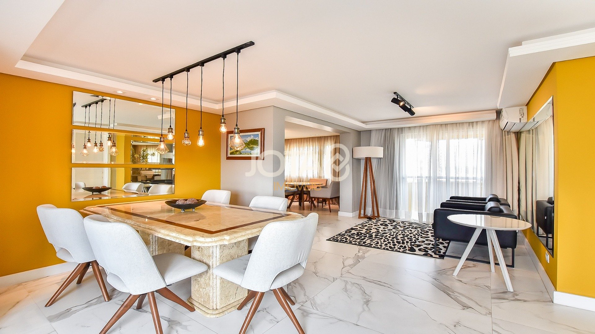 APARTAMENTO AMPLO NO BATEL 3 QUARTOS