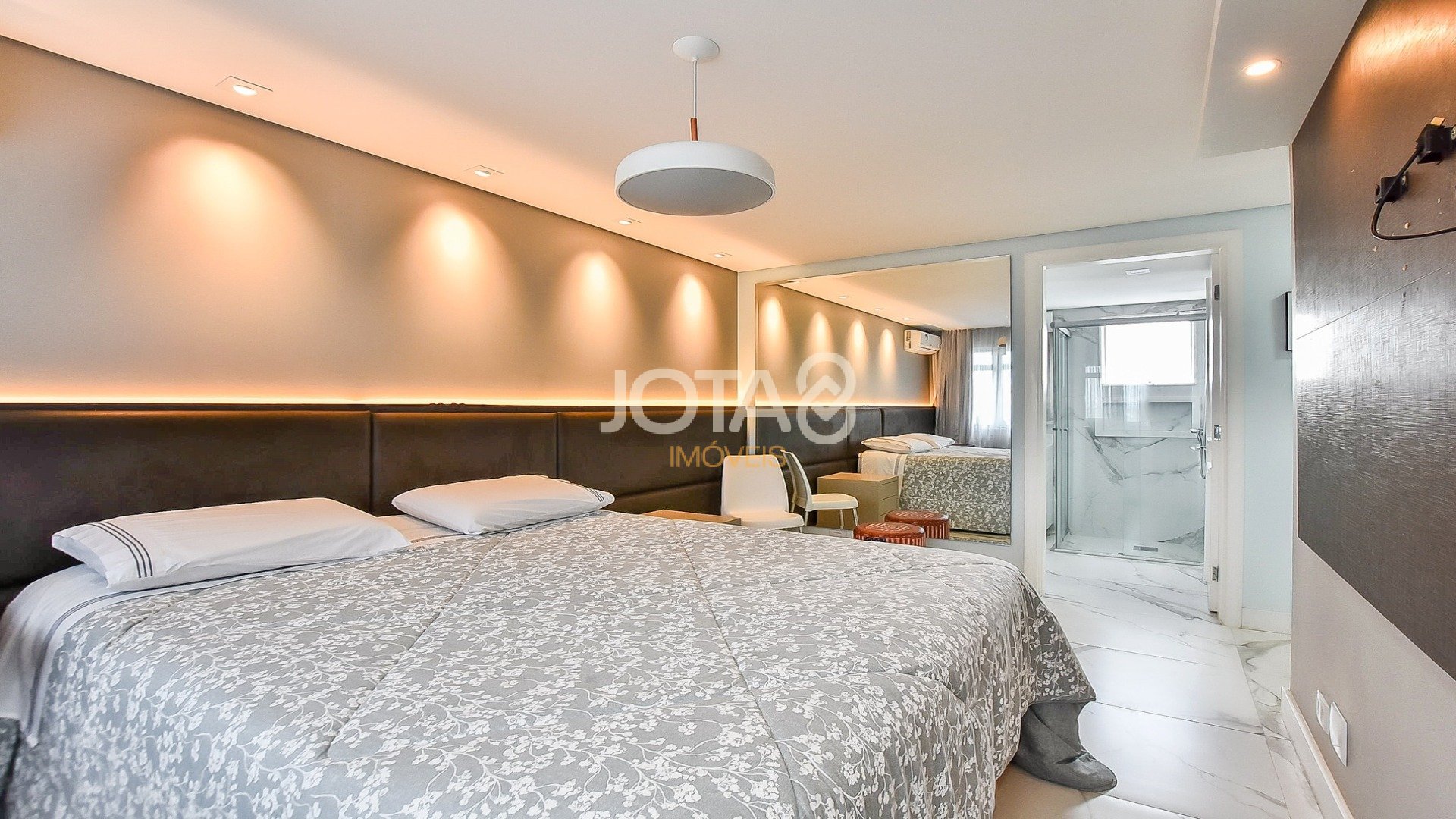 APARTAMENTO AMPLO NO BATEL 3 QUARTOS
