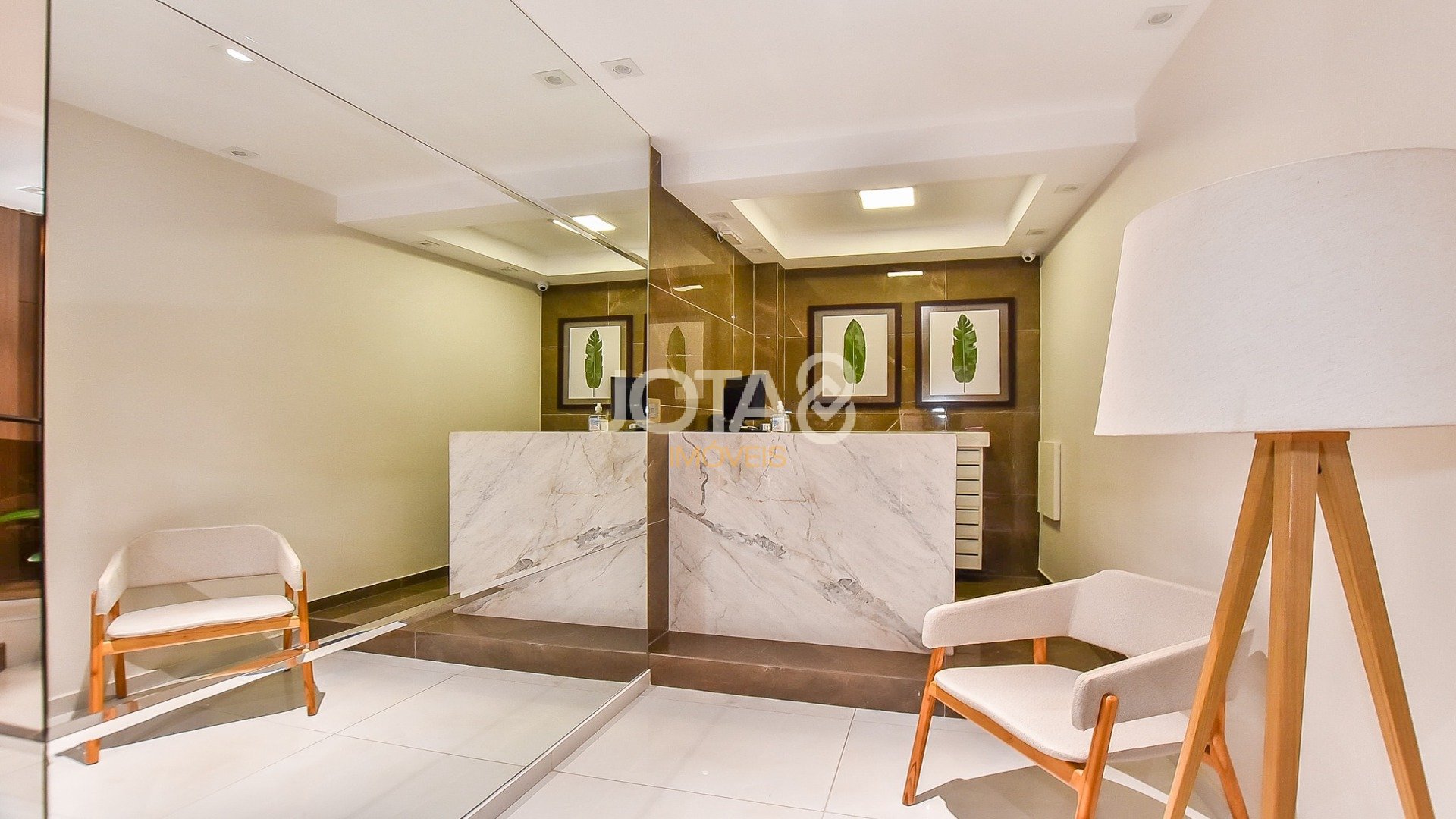 APARTAMENTO AMPLO NO BATEL 3 QUARTOS
