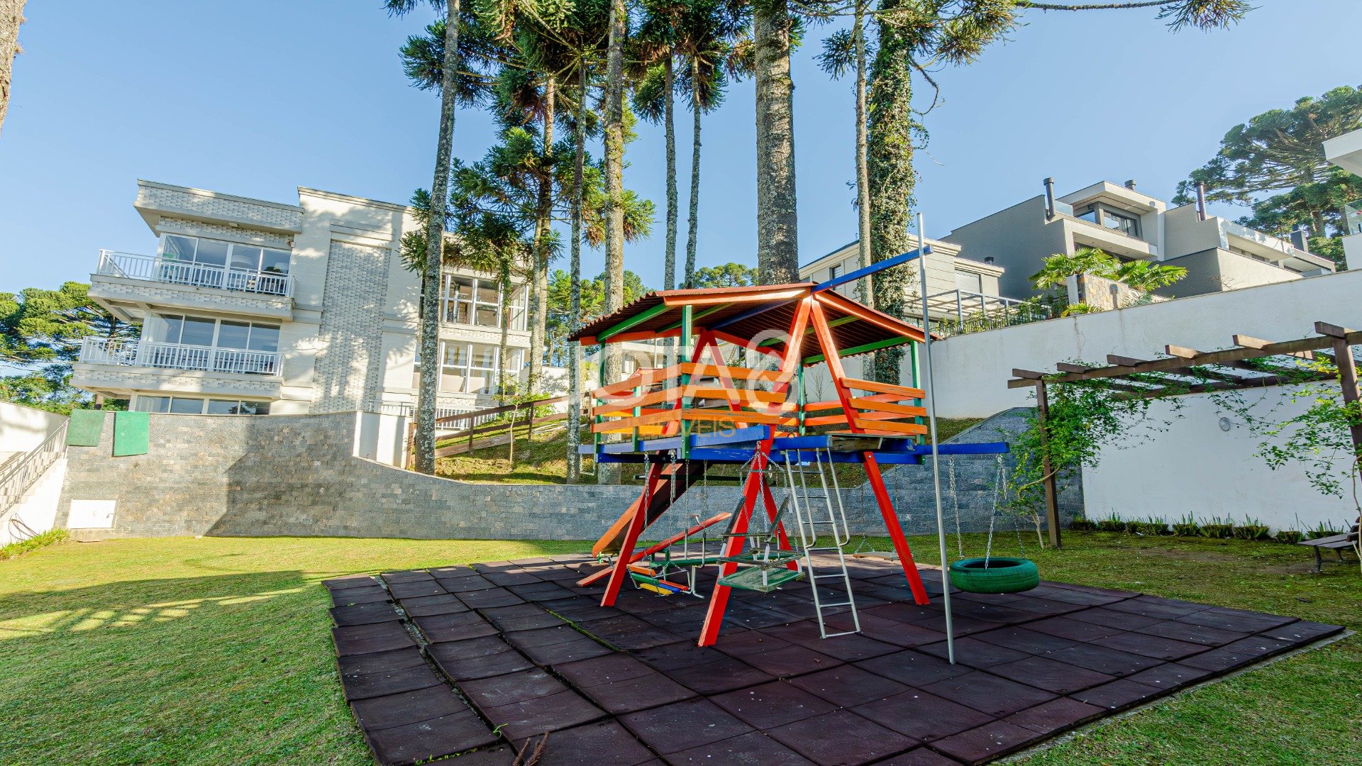 CONDOMÍNIO PARK BOULEVARD 4 SUÍTES 4 VAGAS NOVA