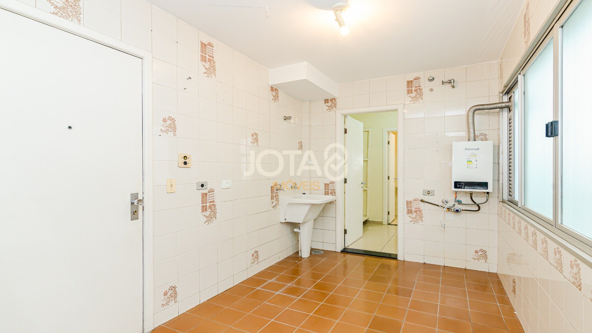 APARTAMENTO COM 4 DORMITÓRIOS NO BATEL