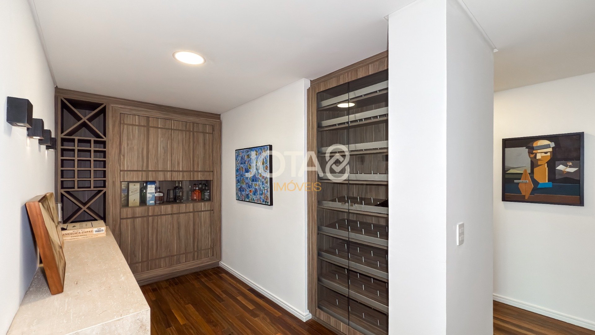 BELÍSSIMO APARTAMENTO, MOBILIADO,  NO CORAÇÃO DO ECOVILLE
