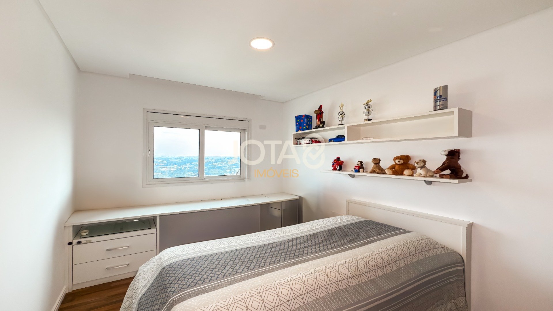 BELÍSSIMO APARTAMENTO, MOBILIADO,  NO CORAÇÃO DO ECOVILLE