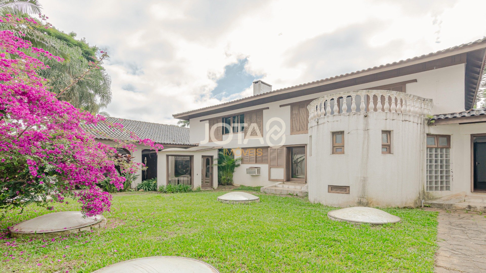 CASA COMERCIAL NO BAIRRO AHU