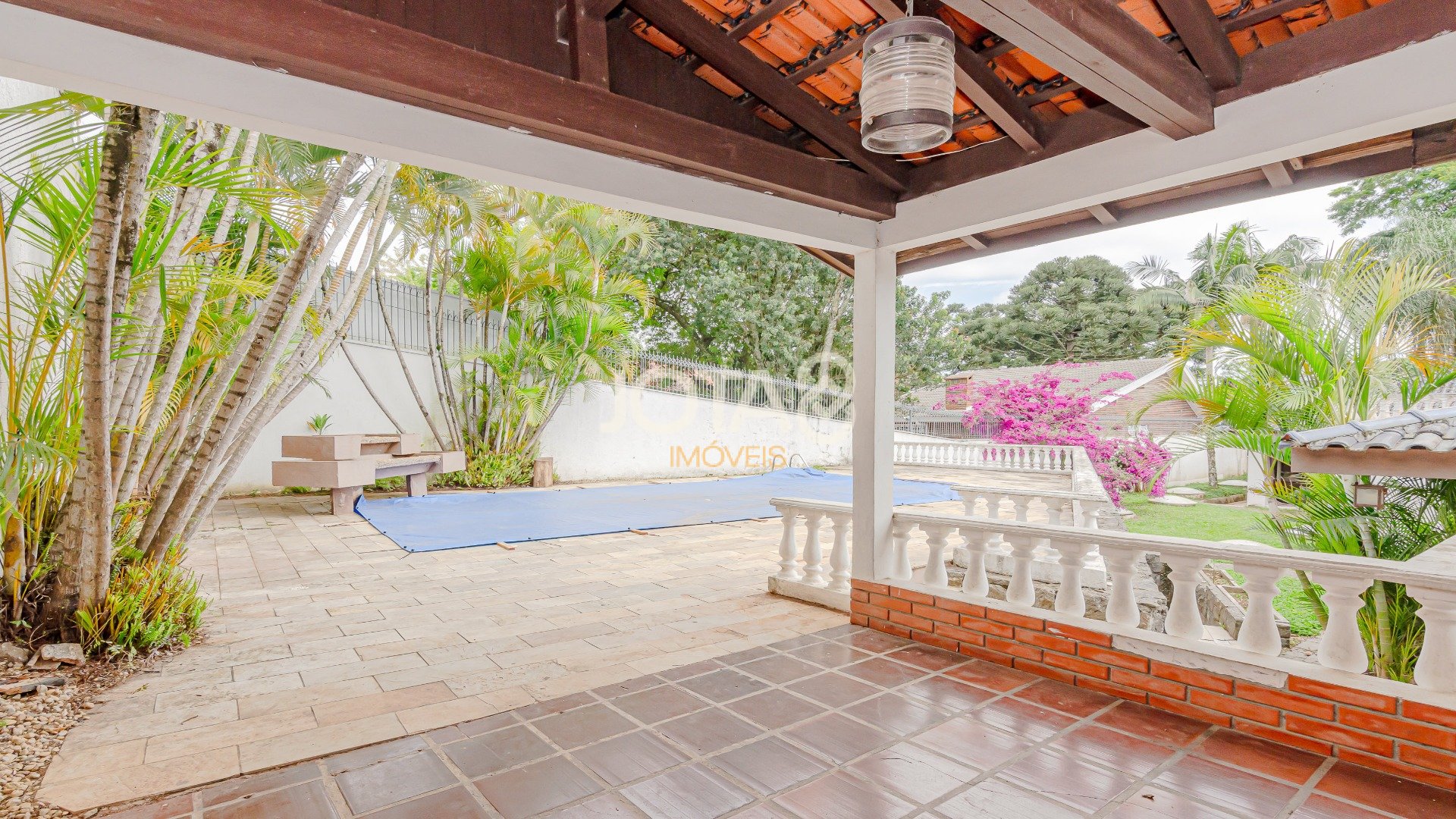 CASA COMERCIAL NO BAIRRO AHU