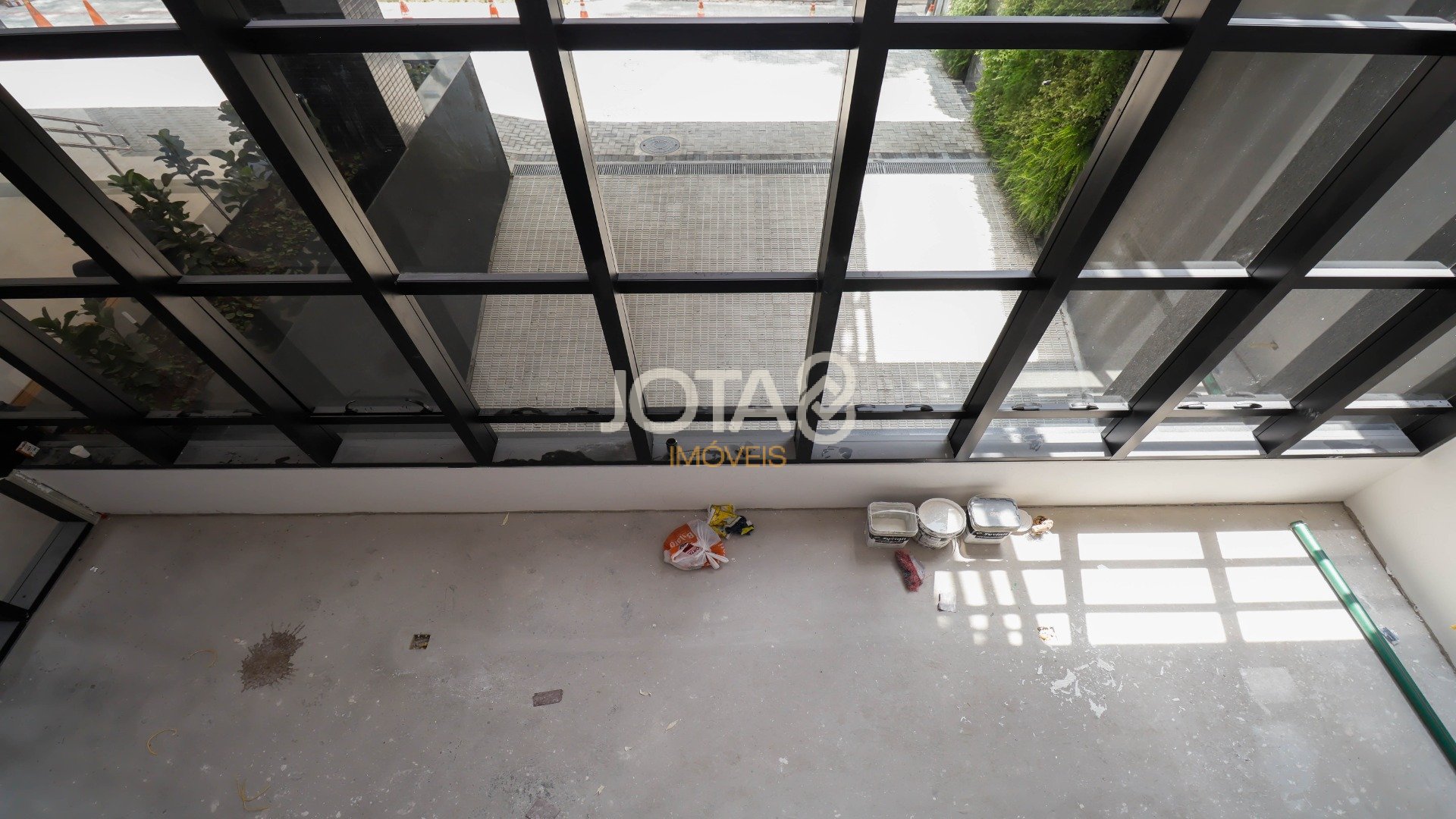 LOJA COMERCIAL NO HUMAN BATEL