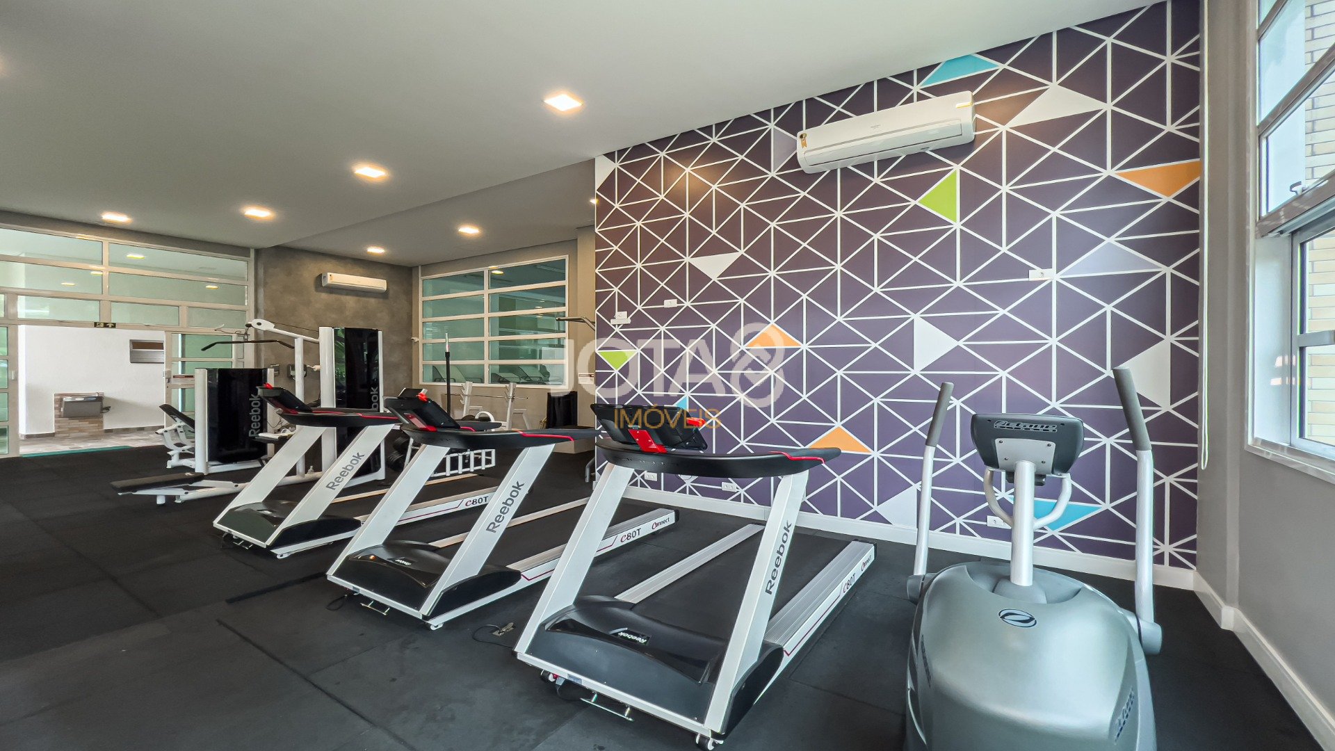 APARTAMENTO GARDEN ENSOLARADO EM CONDOMÍNIO CLUBE NO ECOVILLE