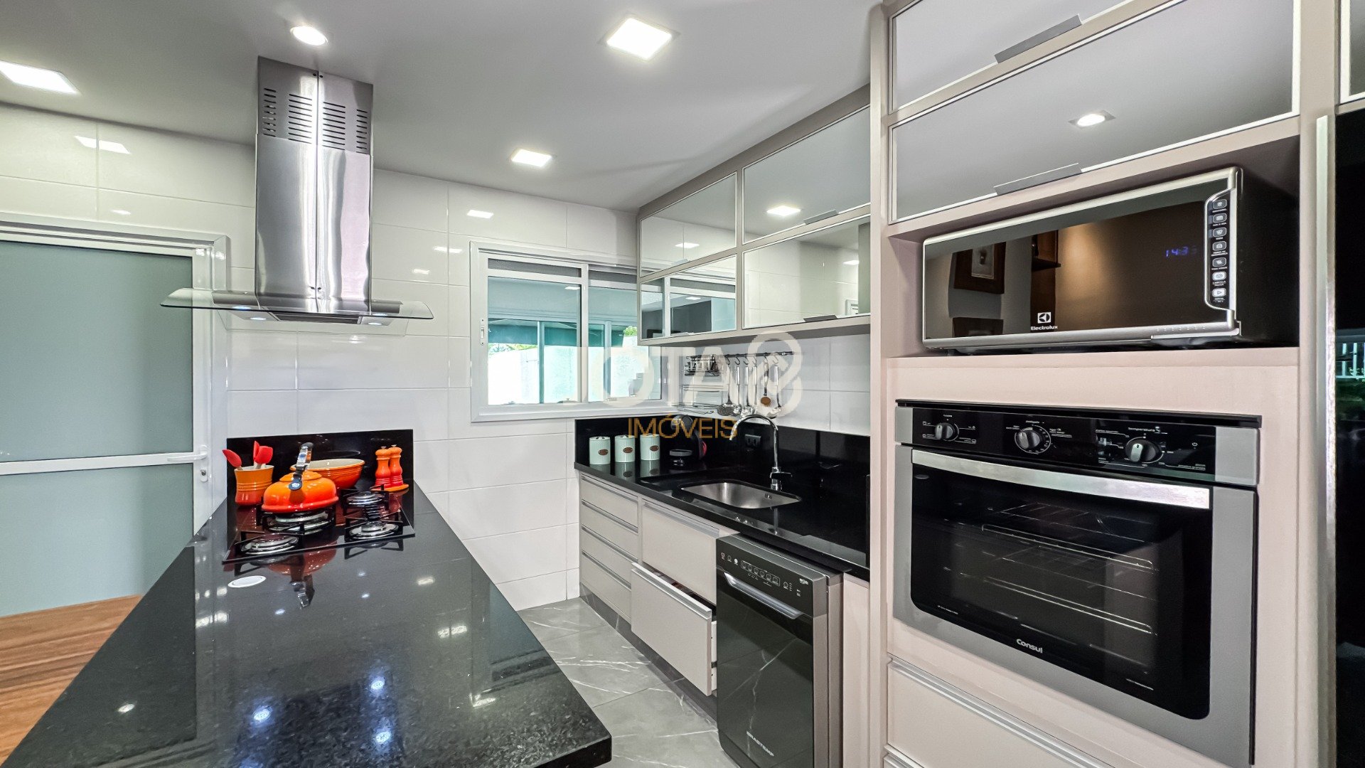 APARTAMENTO GARDEN ENSOLARADO EM CONDOMÍNIO CLUBE NO ECOVILLE