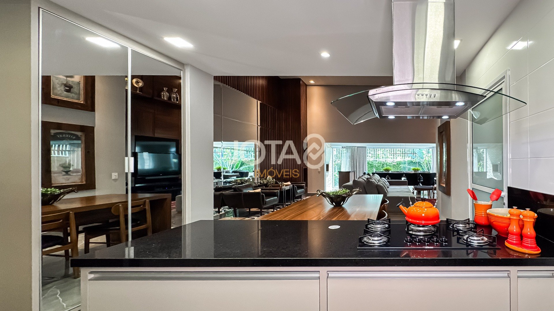 APARTAMENTO GARDEN ENSOLARADO EM CONDOMÍNIO CLUBE NO ECOVILLE
