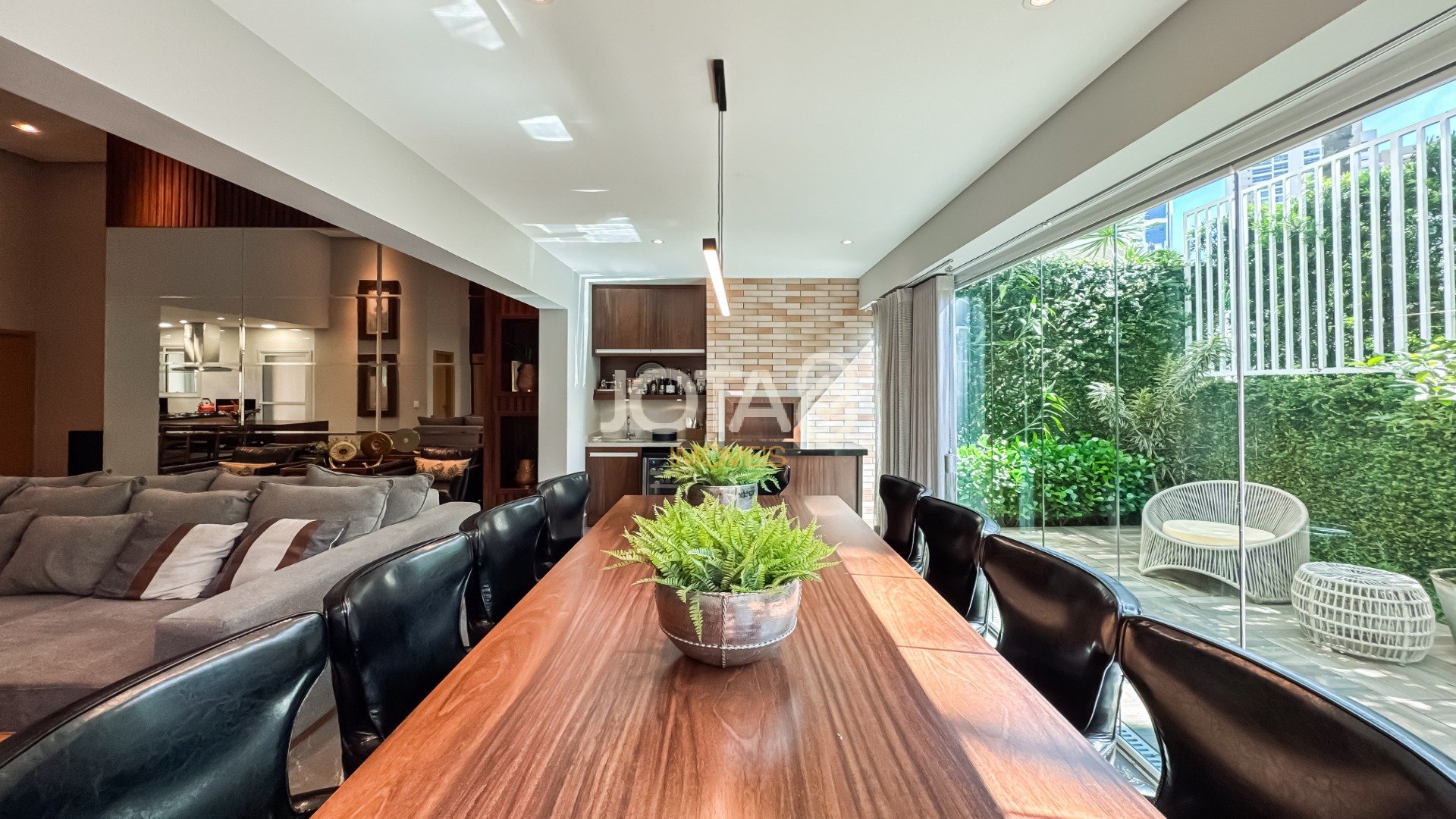 APARTAMENTO GARDEN ENSOLARADO EM CONDOMÍNIO CLUBE NO ECOVILLE