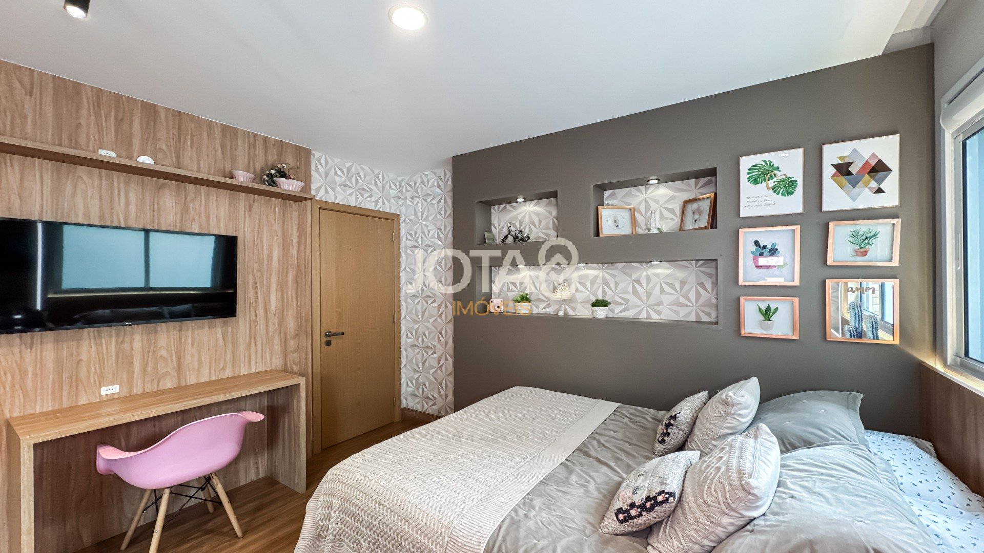 APARTAMENTO GARDEN ENSOLARADO EM CONDOMÍNIO CLUBE NO ECOVILLE