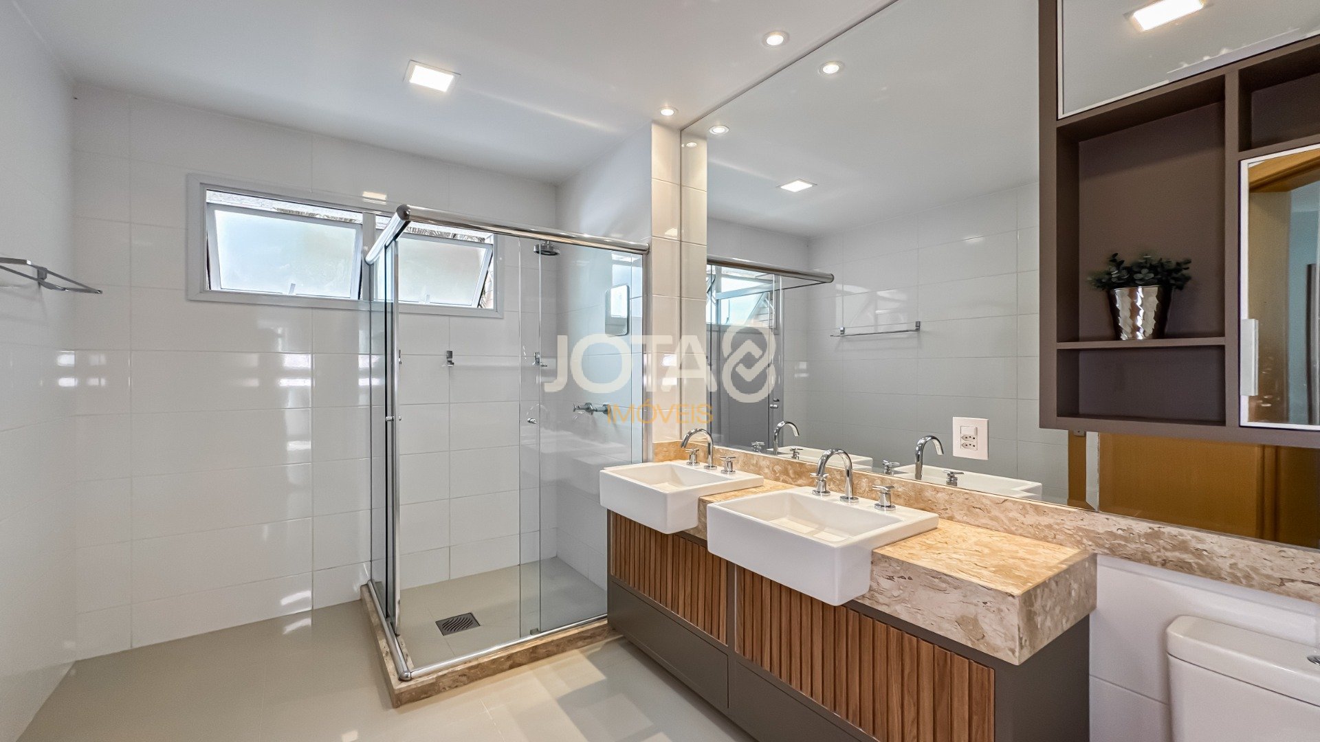 APARTAMENTO GARDEN ENSOLARADO EM CONDOMÍNIO CLUBE NO ECOVILLE