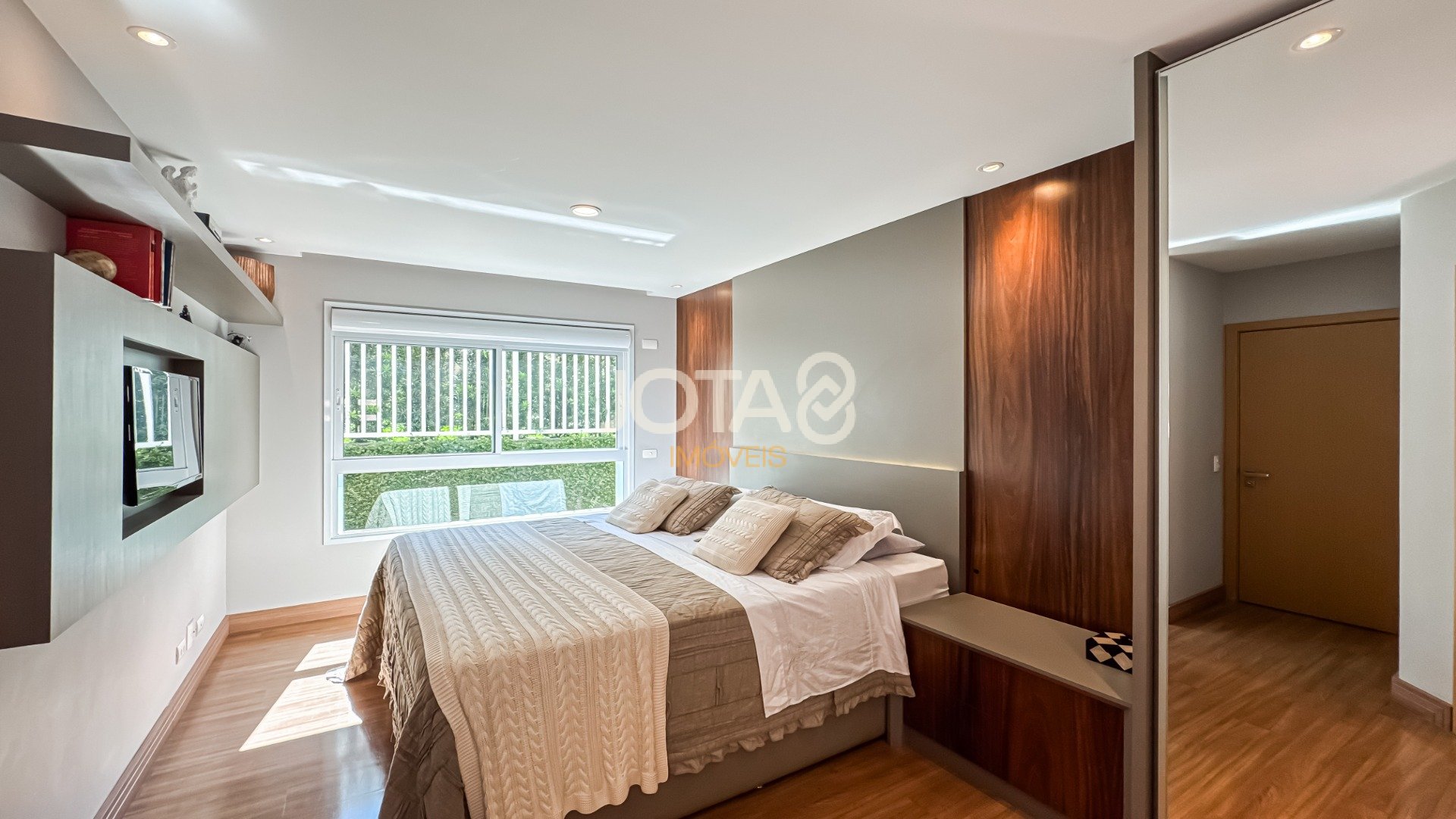 APARTAMENTO GARDEN ENSOLARADO EM CONDOMÍNIO CLUBE NO ECOVILLE