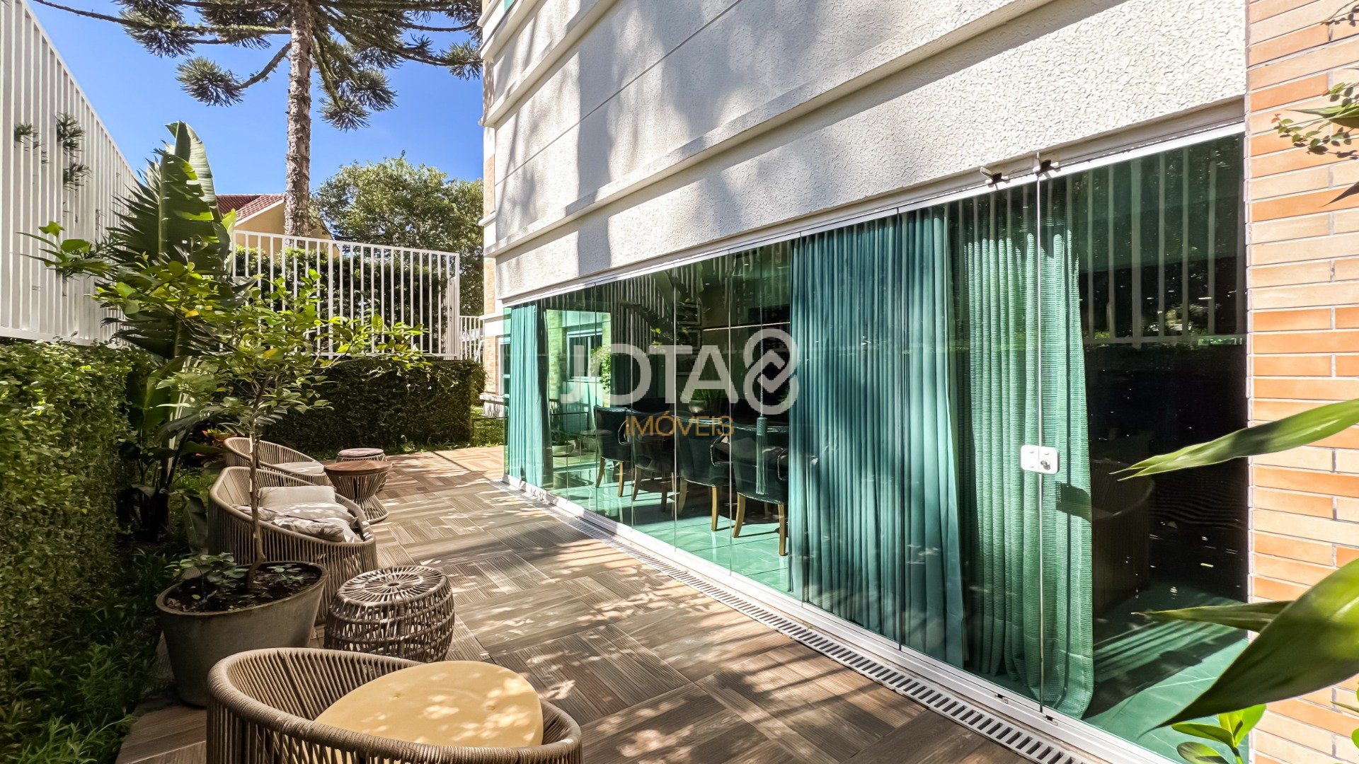 APARTAMENTO GARDEN ENSOLARADO EM CONDOMÍNIO CLUBE NO ECOVILLE
