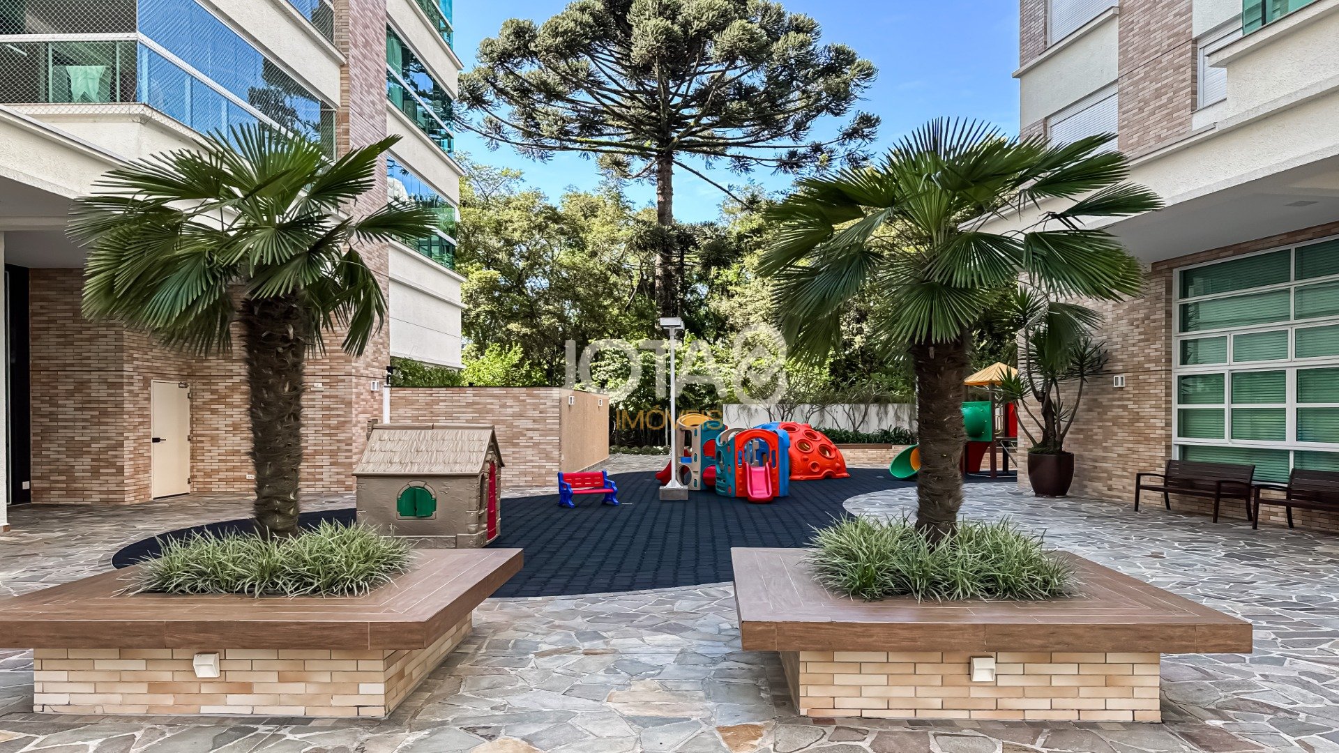 APARTAMENTO GARDEN ENSOLARADO EM CONDOMÍNIO CLUBE NO ECOVILLE
