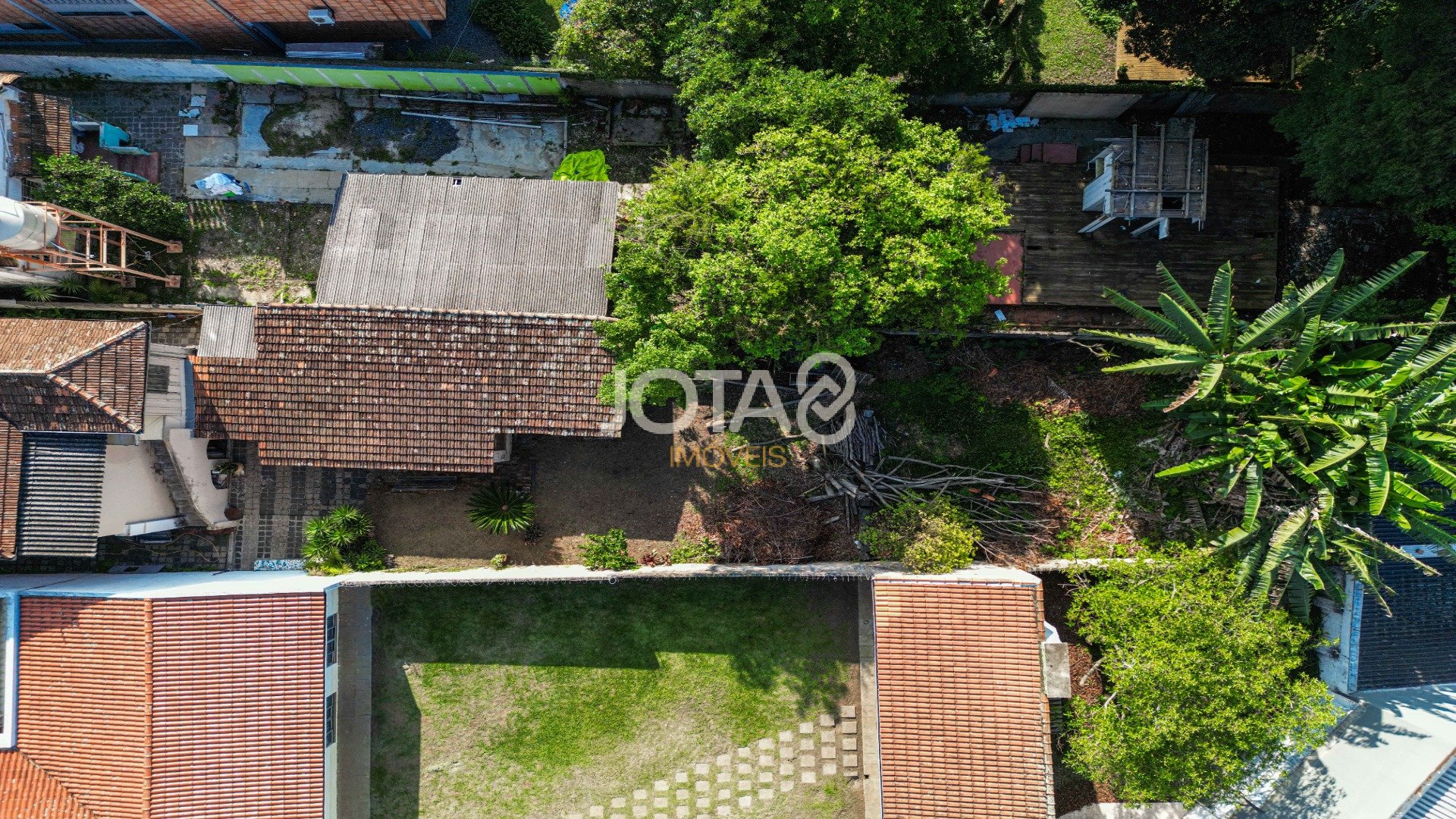 TERRENO ZR3 - 570M² - MERCÊS