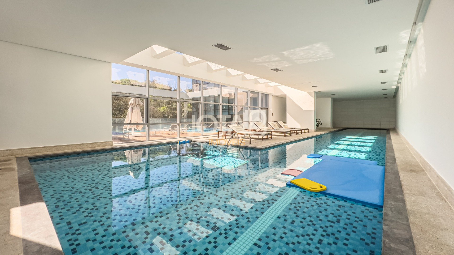 EOS BARIGUI 4 SUITES 3 VAGAS