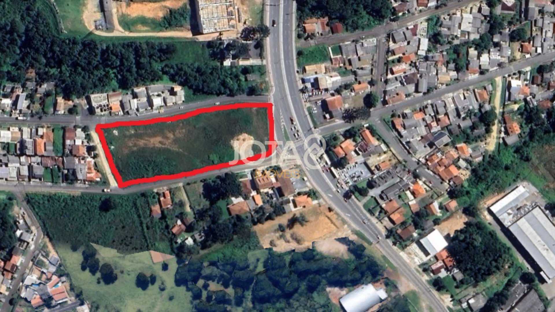 EXCELENTE QUADRA DE TERRENOS NA RODOVIA DA UVA!