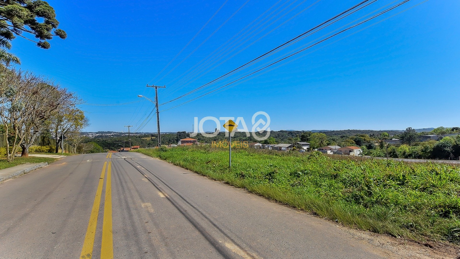 EXCELENTE QUADRA DE TERRENOS NA RODOVIA DA UVA!