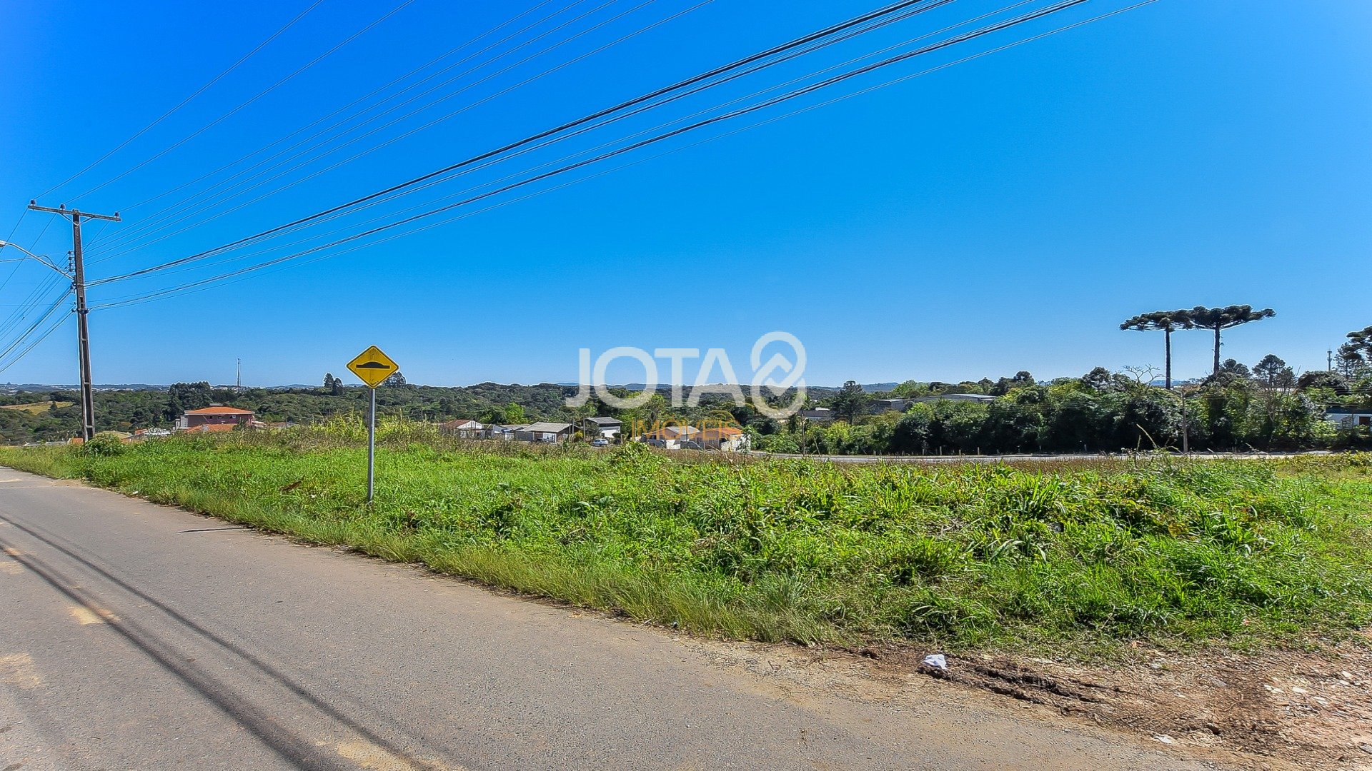 EXCELENTE QUADRA DE TERRENOS NA RODOVIA DA UVA!