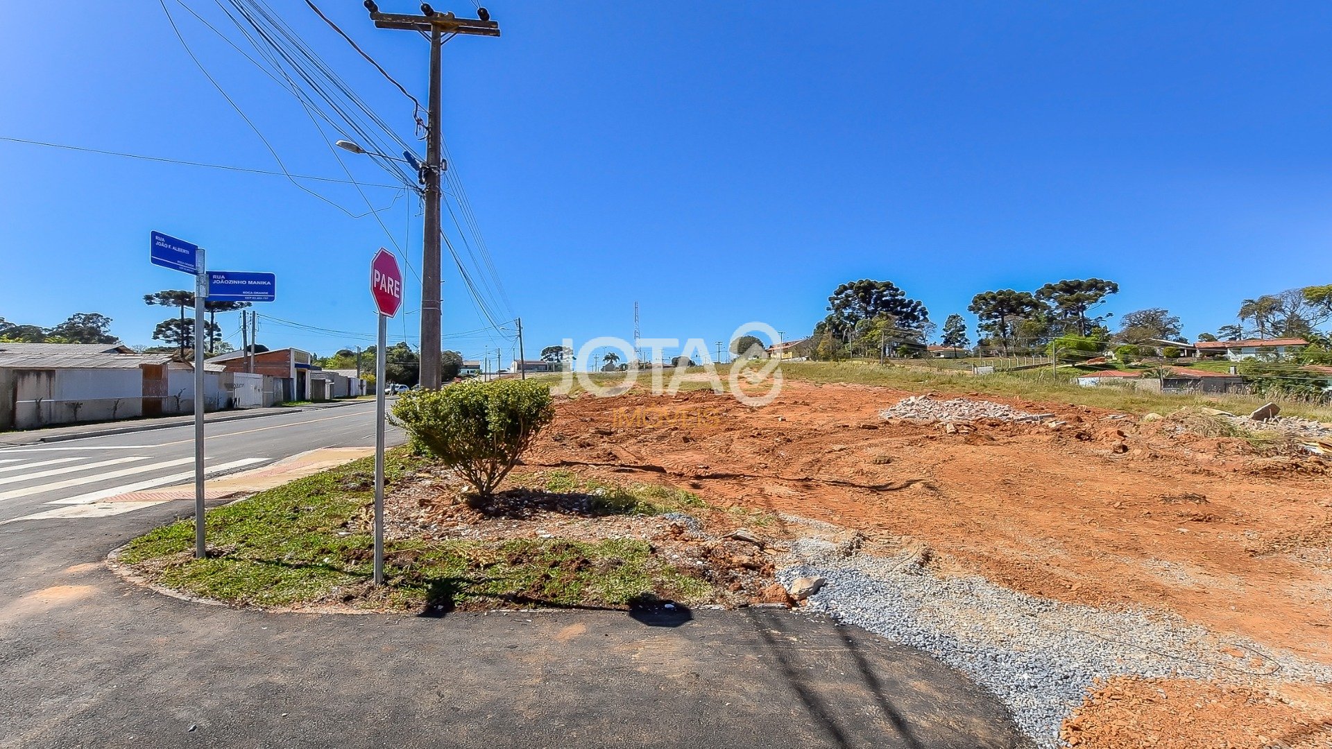 EXCELENTE QUADRA DE TERRENOS NA RODOVIA DA UVA!