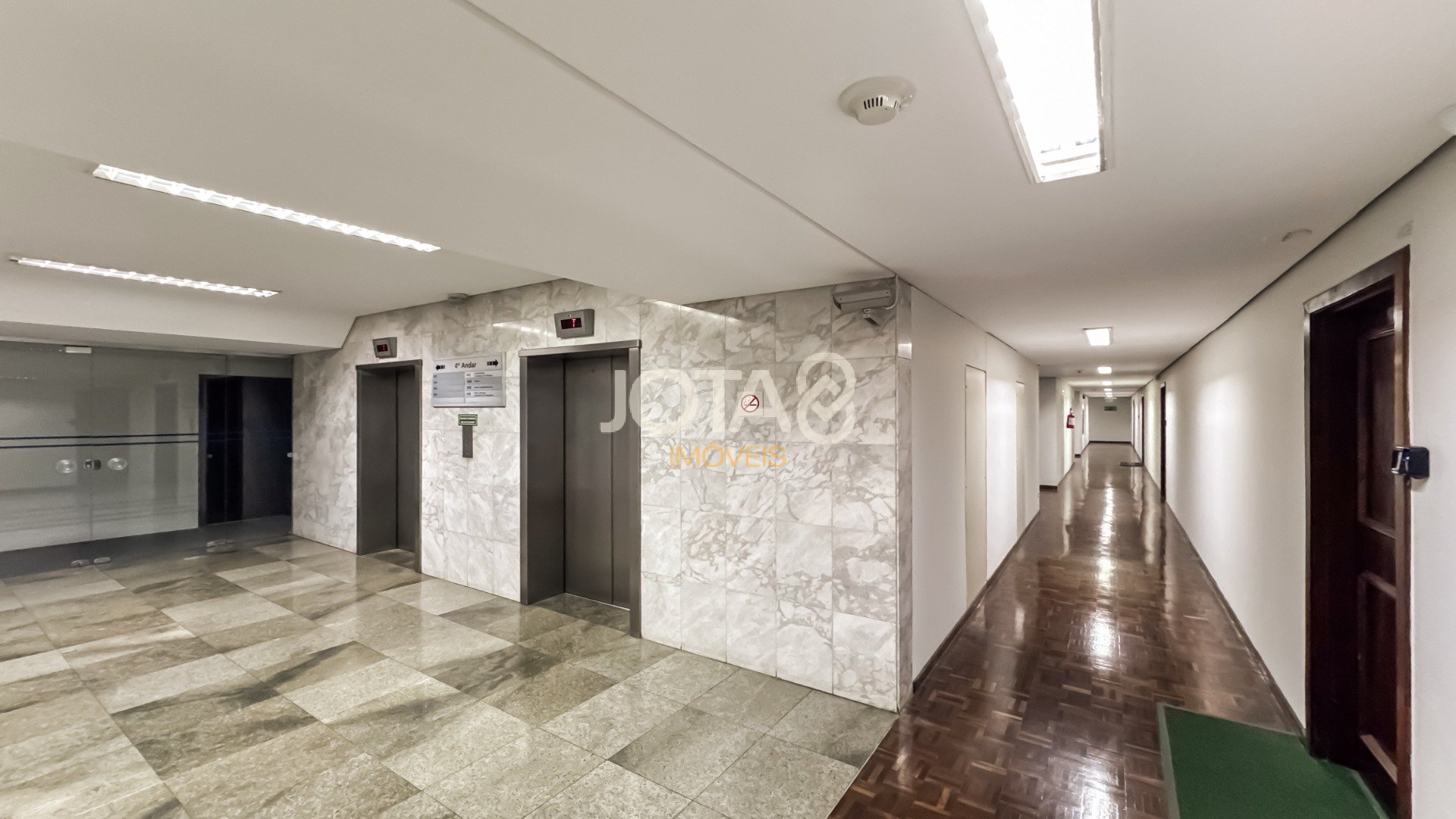 SALA COMERCIAL NO CENTRO !