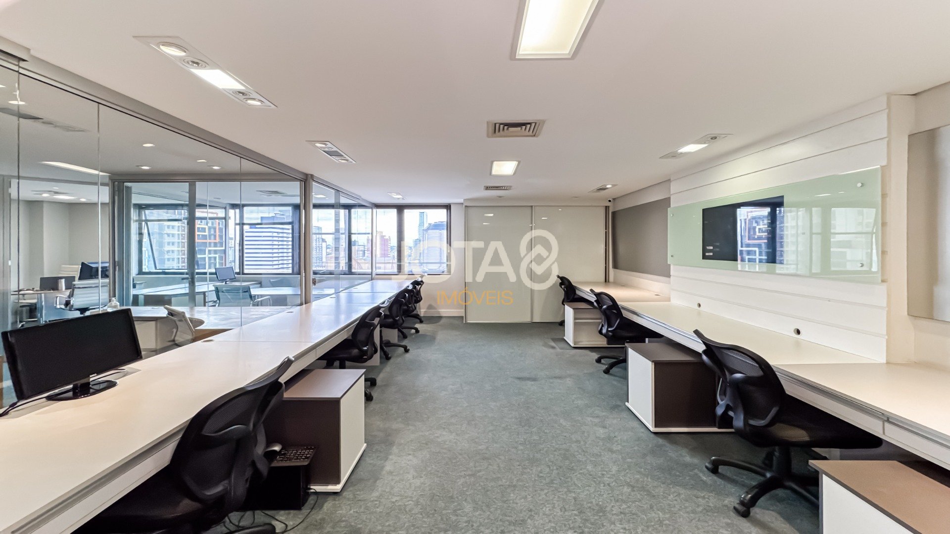 SALA COMERCIAL NO CENTRO !