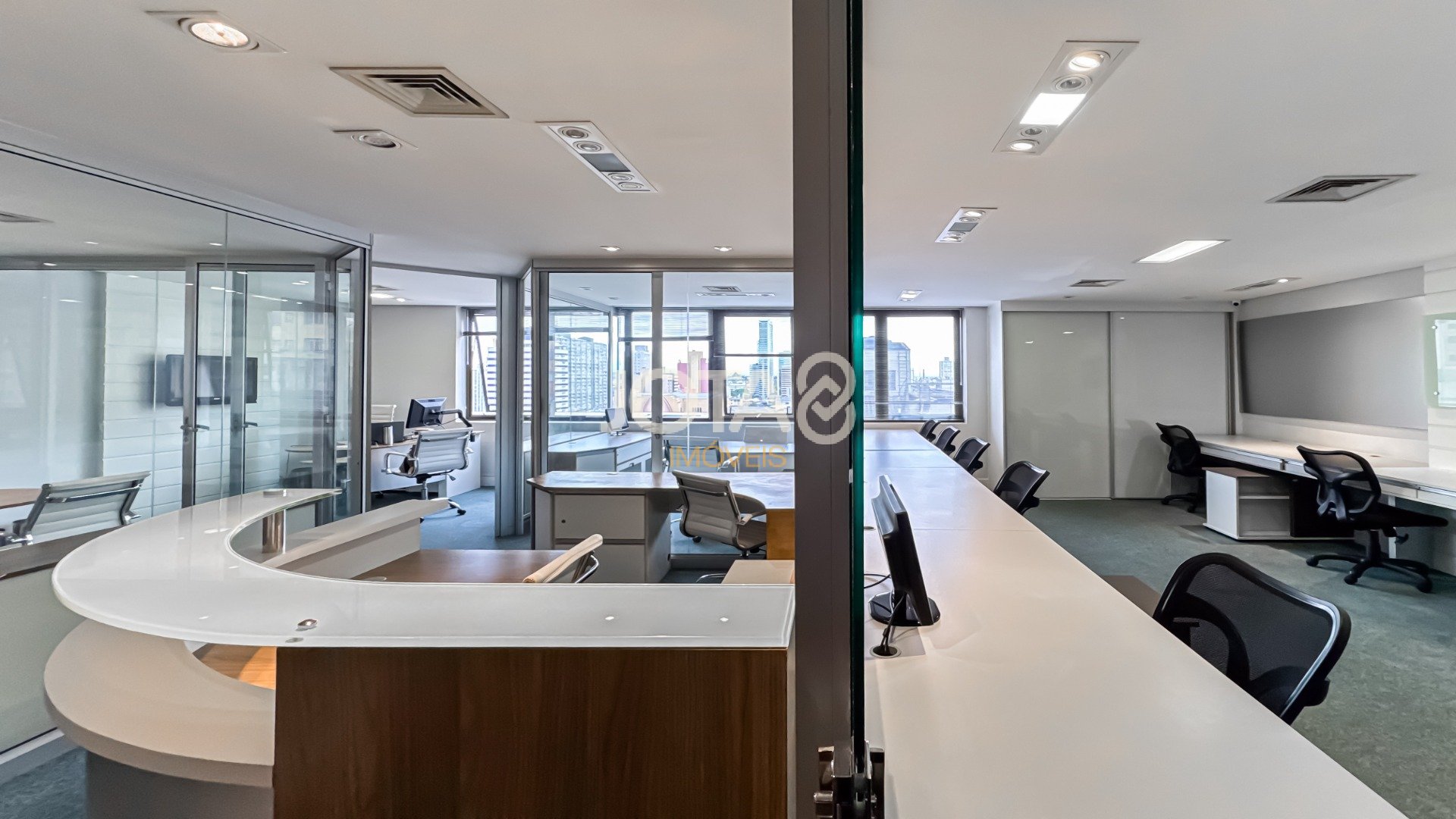 SALA COMERCIAL NO CENTRO !