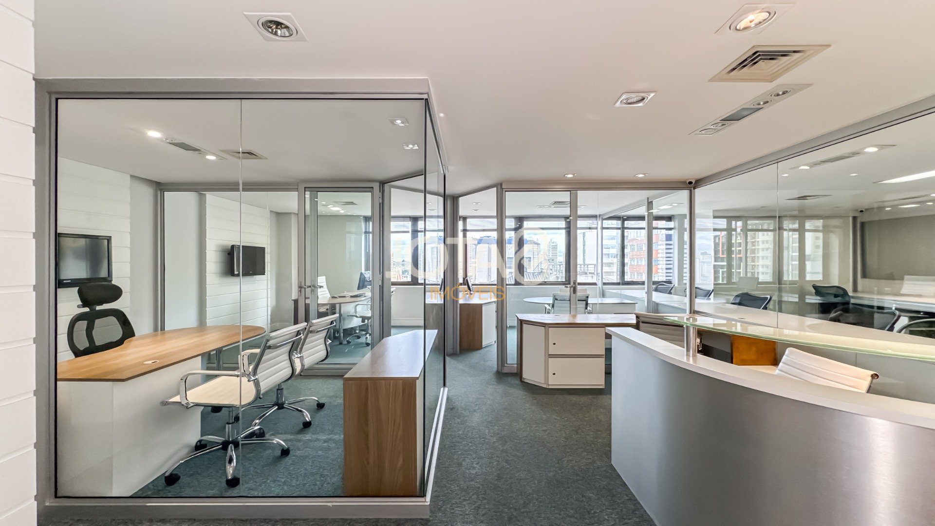 SALA COMERCIAL NO CENTRO !