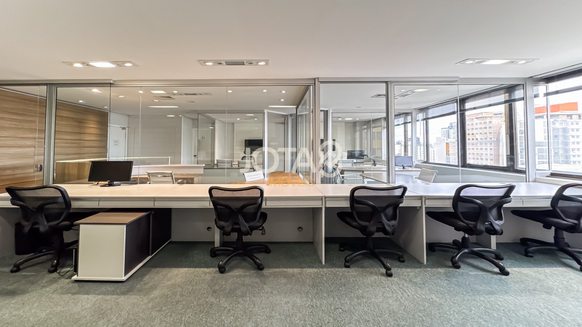 SALA COMERCIAL NO CENTRO !