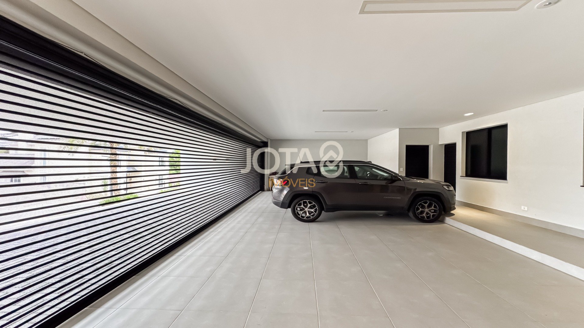 CASA MODERNA 841M2 EM CONDOMINIO, NO VISTA ALEGRE